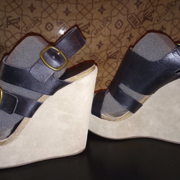 Pedro Garcia Wedge Shoe - Picture 2 of 5